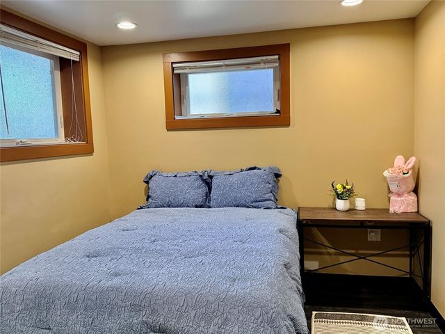 5006 3rd Avenue NW, Seattle, WA 98107