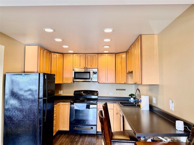 5006 3rd Avenue NW, Seattle, WA 98107