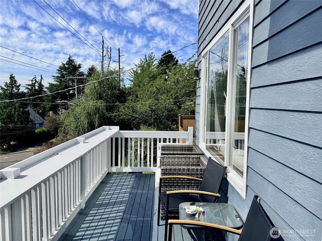 5006 3rd Avenue NW, Seattle, WA 98107