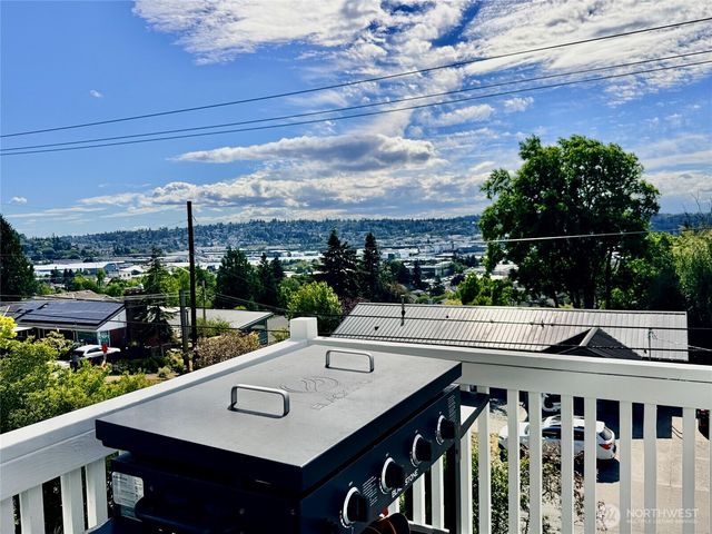 5006 3rd Avenue NW, Seattle, WA 98107
