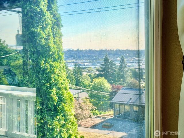 5006 3rd Avenue NW, Seattle, WA 98107