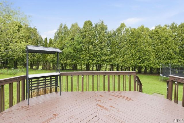 8168 Toscano Drive, Clay, NY 13041
