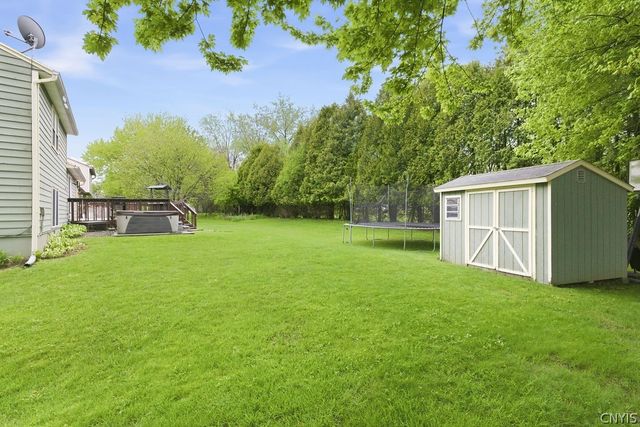 8168 Toscano Drive, Clay, NY 13041
