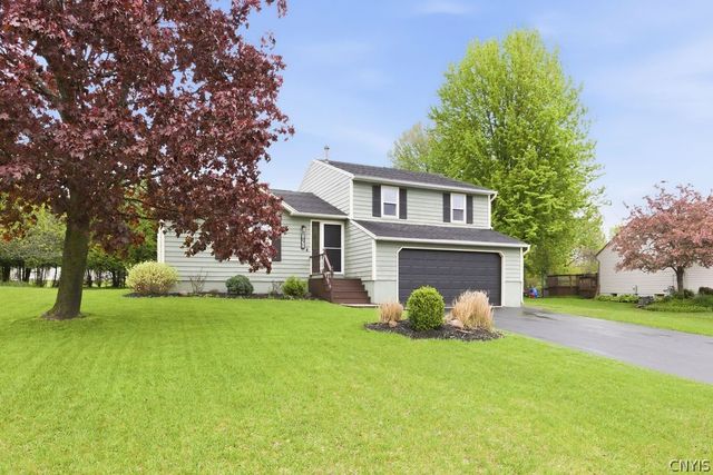 8168 Toscano Drive, Clay, NY 13041
