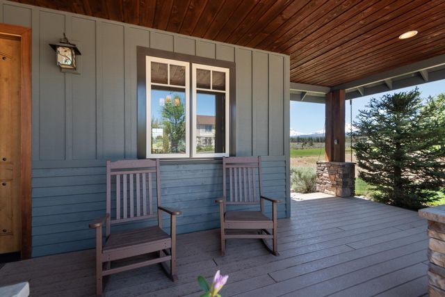 481 W Hope Avenue, Sisters, OR 97759