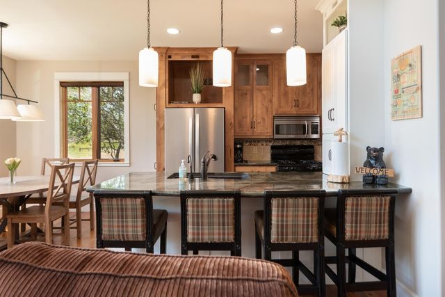481 W Hope Avenue, Sisters, OR 97759
