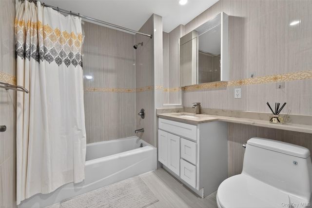 6538 Austin Street 5G, Rego Park, NY 11374