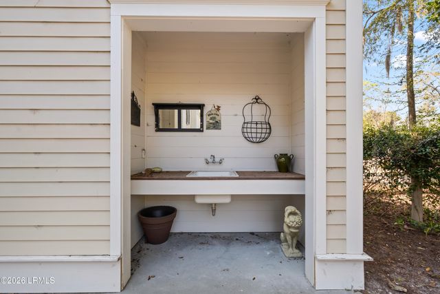 54 James Habersham, Beaufort, SC 29906