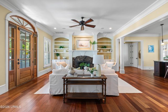 54 James Habersham, Beaufort, SC 29906