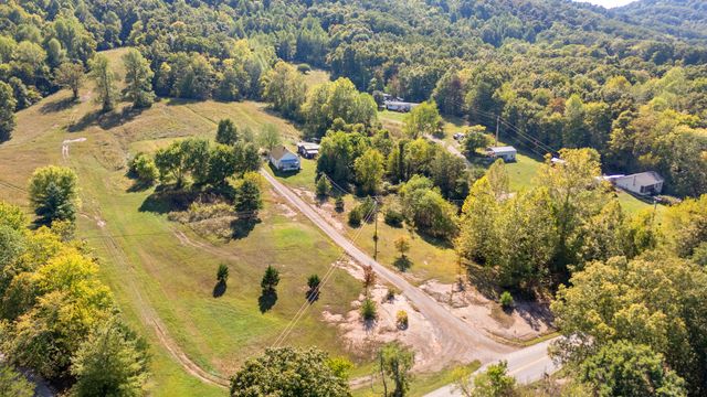 2640 Dreyfus Road, Waco, KY 40385