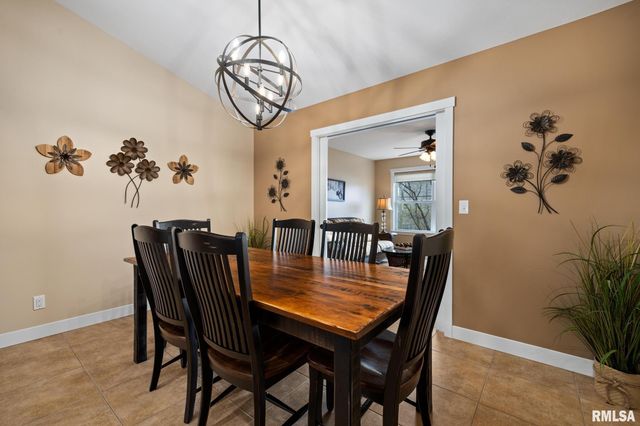 1810 W KINGSBURY Road, Washington, IL 61571