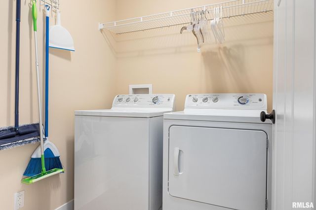 1810 W KINGSBURY Road, Washington, IL 61571