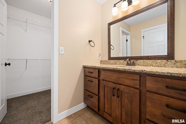 1810 W KINGSBURY Road, Washington, IL 61571