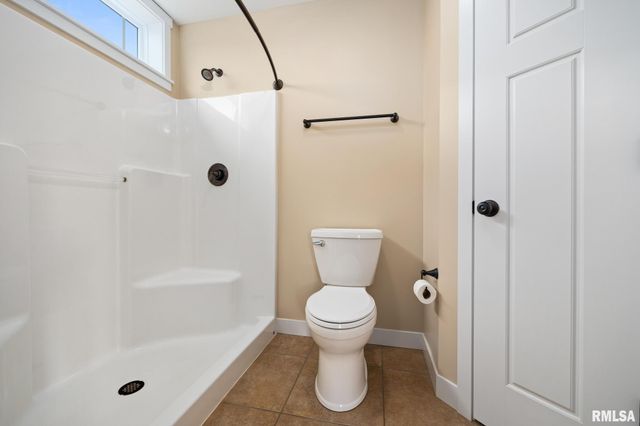 1810 W KINGSBURY Road, Washington, IL 61571