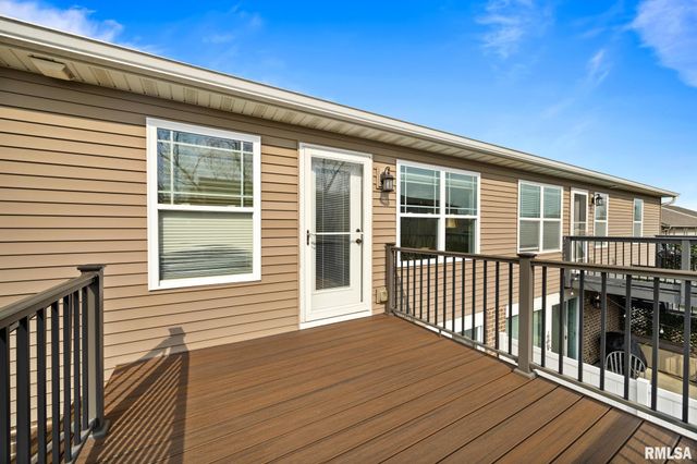 1810 W KINGSBURY Road, Washington, IL 61571