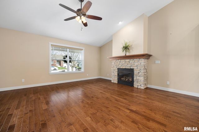 1810 W KINGSBURY Road, Washington, IL 61571