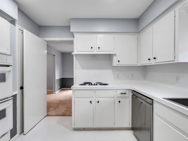 10042 Meadow Lake Lane, Houston, TX 77042