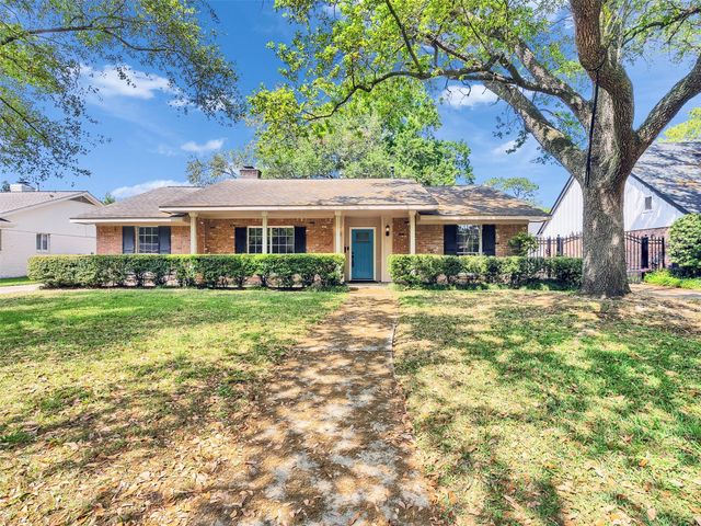 10042 Meadow Lake Lane, Houston, TX 77042