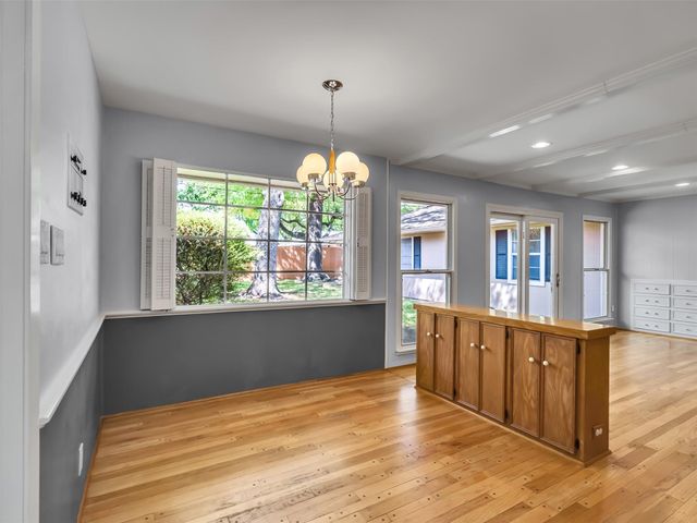 10042 Meadow Lake Lane, Houston, TX 77042