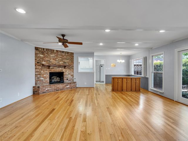 10042 Meadow Lake Lane, Houston, TX 77042