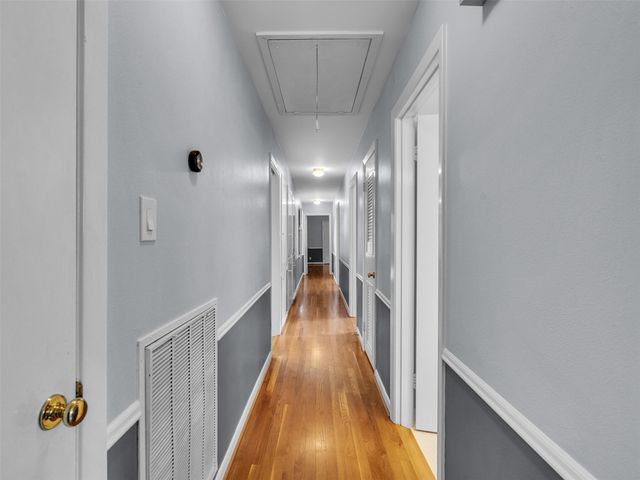 10042 Meadow Lake Lane, Houston, TX 77042