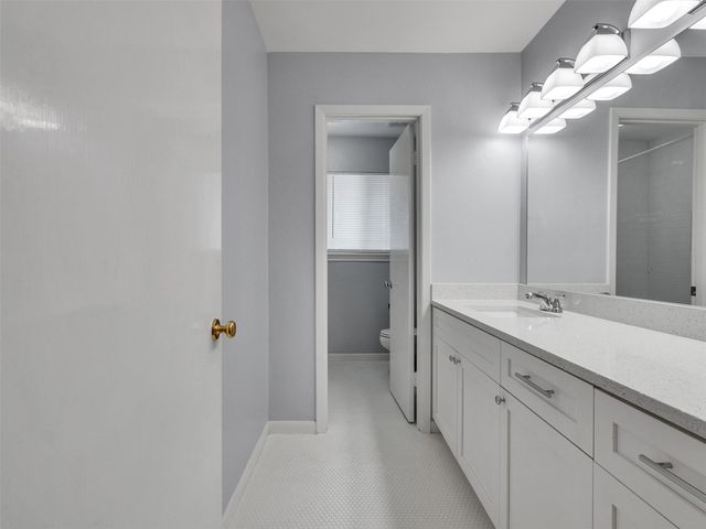 10042 Meadow Lake Lane, Houston, TX 77042