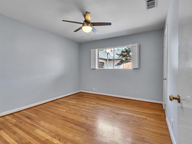 10042 Meadow Lake Lane, Houston, TX 77042