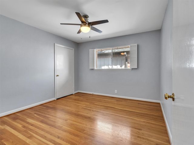 10042 Meadow Lake Lane, Houston, TX 77042