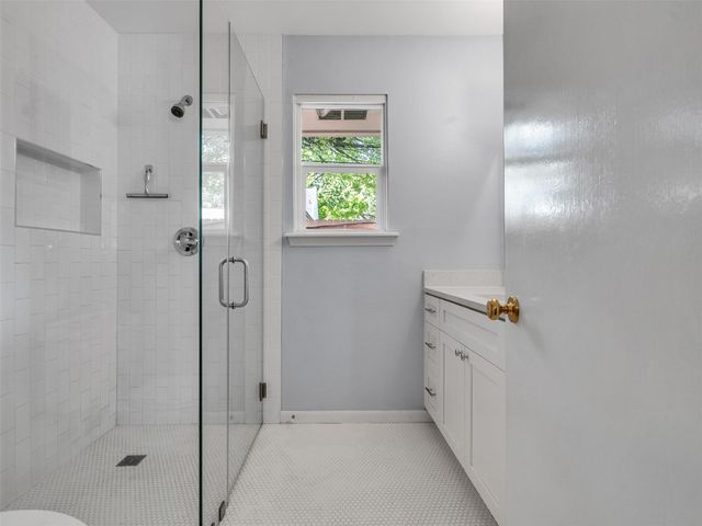 10042 Meadow Lake Lane, Houston, TX 77042