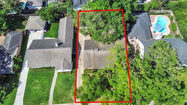 10042 Meadow Lake Lane, Houston, TX 77042