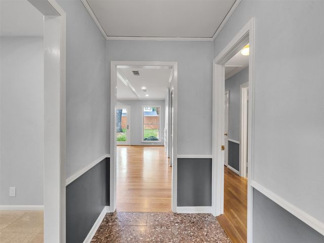 10042 Meadow Lake Lane, Houston, TX 77042