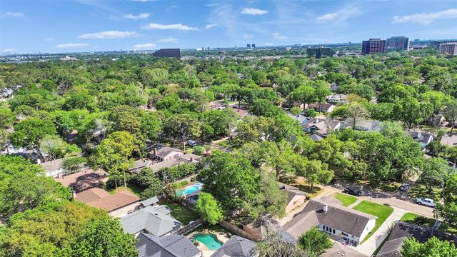 10042 Meadow Lake Lane, Houston, TX 77042