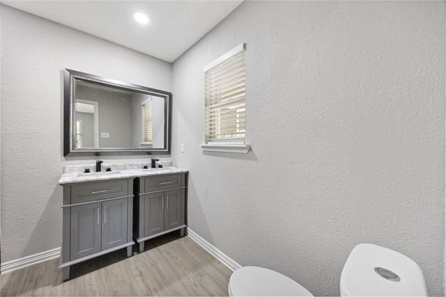 600 N Young Boulevard, Desoto, TX 75115