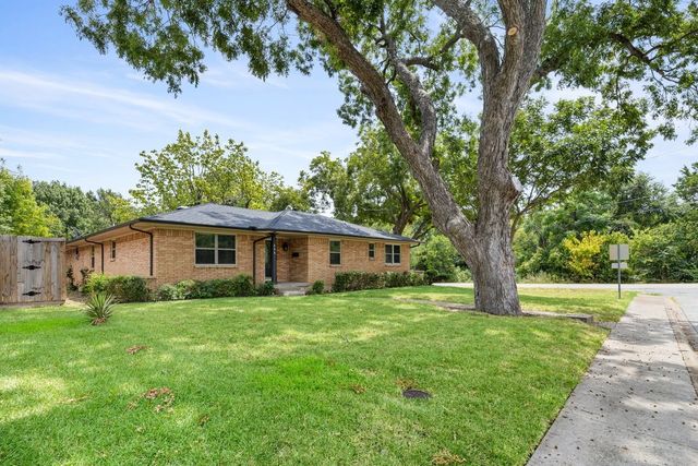 600 N Young Boulevard, Desoto, TX 75115