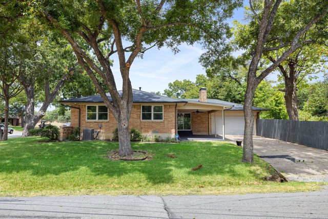 600 N Young Boulevard, Desoto, TX 75115