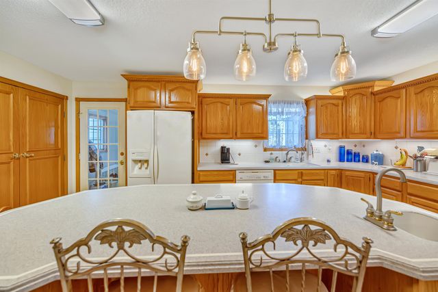 19447 SW Meadowlark Rd, Rose Hill, KS 67133