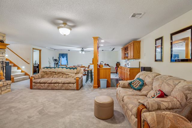 19447 SW Meadowlark Rd, Rose Hill, KS 67133