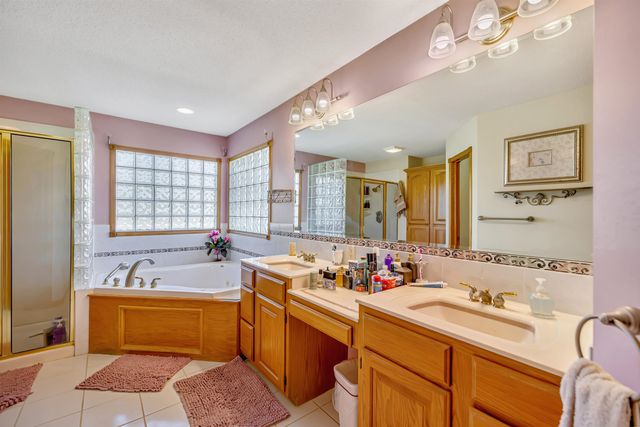 19447 SW Meadowlark Rd, Rose Hill, KS 67133