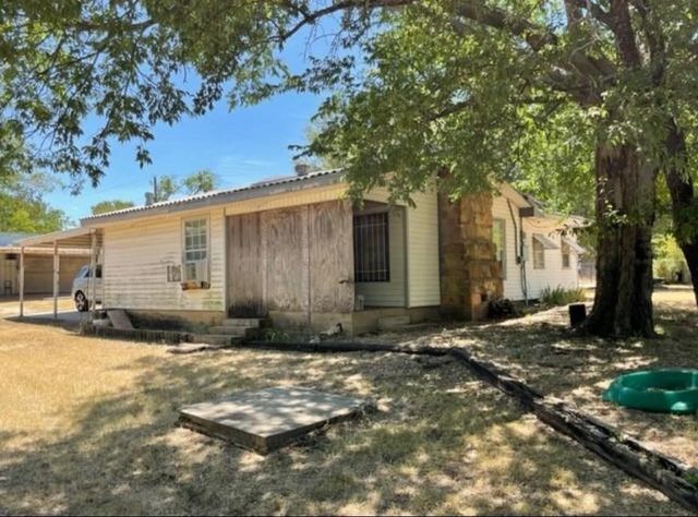 312 Alexander Lane, Bridgeport, TX 76426