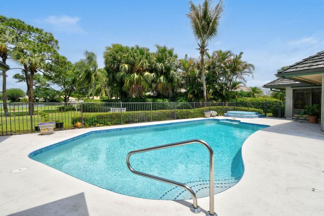 6980 SE Winged Foot Drive, Stuart, FL 34997