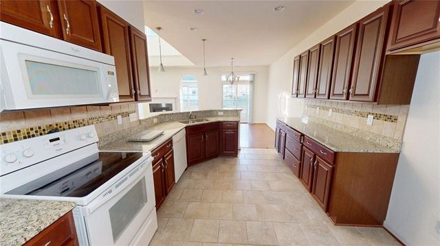 519 Dunning LN, Chesapeake, VA 23322