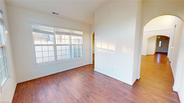 519 Dunning LN, Chesapeake, VA 23322