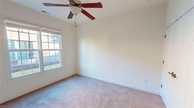 519 Dunning LN, Chesapeake, VA 23322