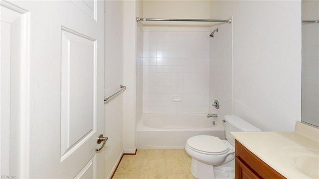 519 Dunning LN, Chesapeake, VA 23322