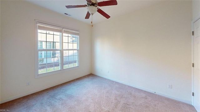 519 Dunning LN, Chesapeake, VA 23322