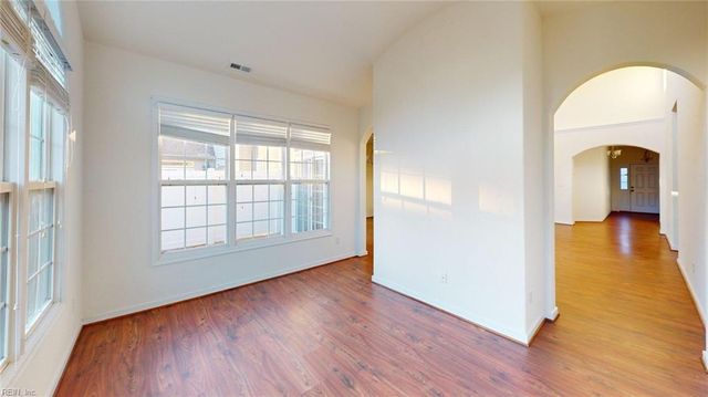 519 Dunning LN, Chesapeake, VA 23322