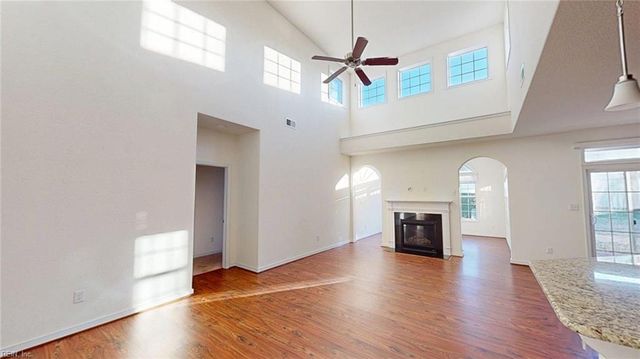 519 Dunning LN, Chesapeake, VA 23322