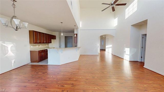 519 Dunning LN, Chesapeake, VA 23322