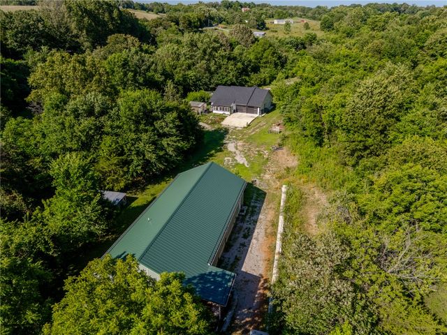 3959 County Road 811, Green Forest, AR 72638