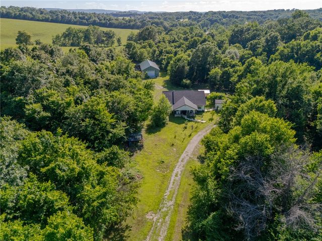 3959 County Road 811, Green Forest, AR 72638